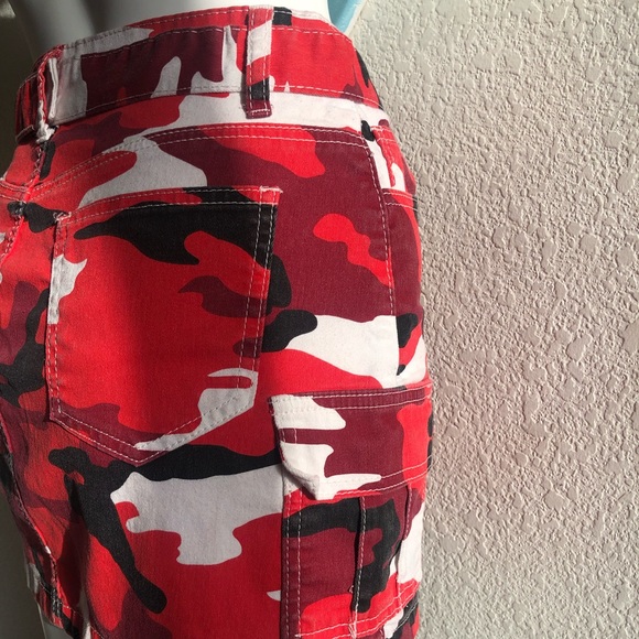 🖤❤️🤍PRETTY MINI CAMO SKIRT🤍❤️🖤 - Picture 2 of 7